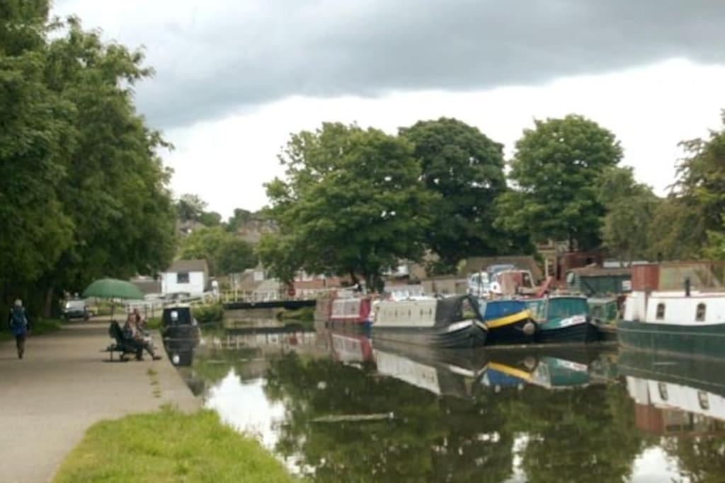 *f1*gh* Setup For Your Relaxed & Amazing + Free Parking + Free Fast Wifi * Leeds (West Yorkshire)