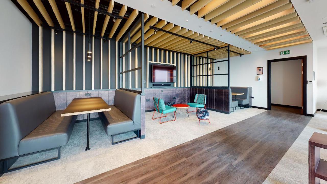 Iq Altus House Leeds * Leeds (West Yorkshire)