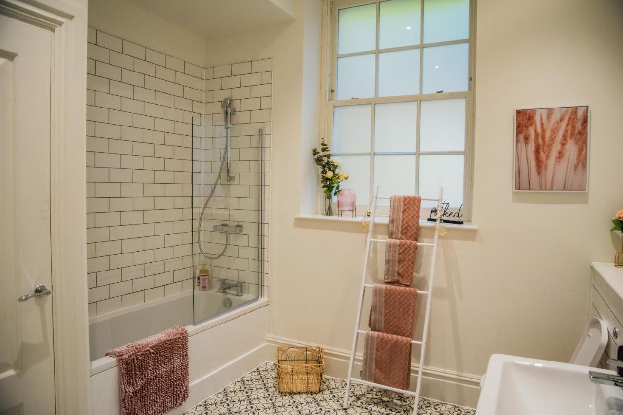 Bv Lux 1 Bedroom At Leeds Cliff Oak Mansion House *