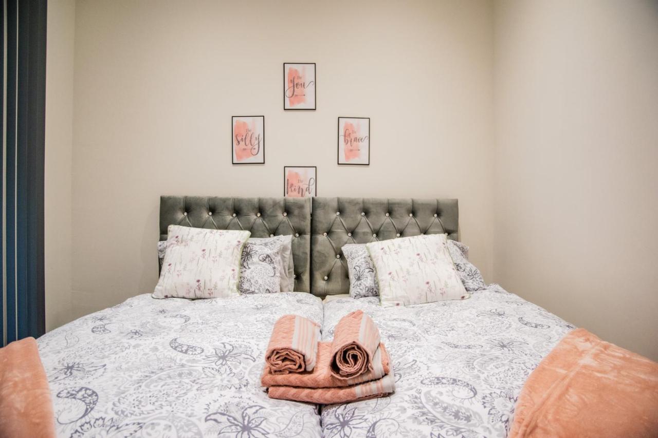 Bv Lux 1 Bedroom At Leeds Cliff Oak Mansion House Leeds (West Yorkshire)