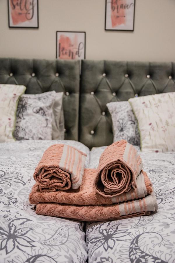 Bv Lux 1 Bedroom At Leeds Cliff Oak Mansion House Apartment Leeds (West Yorkshire)