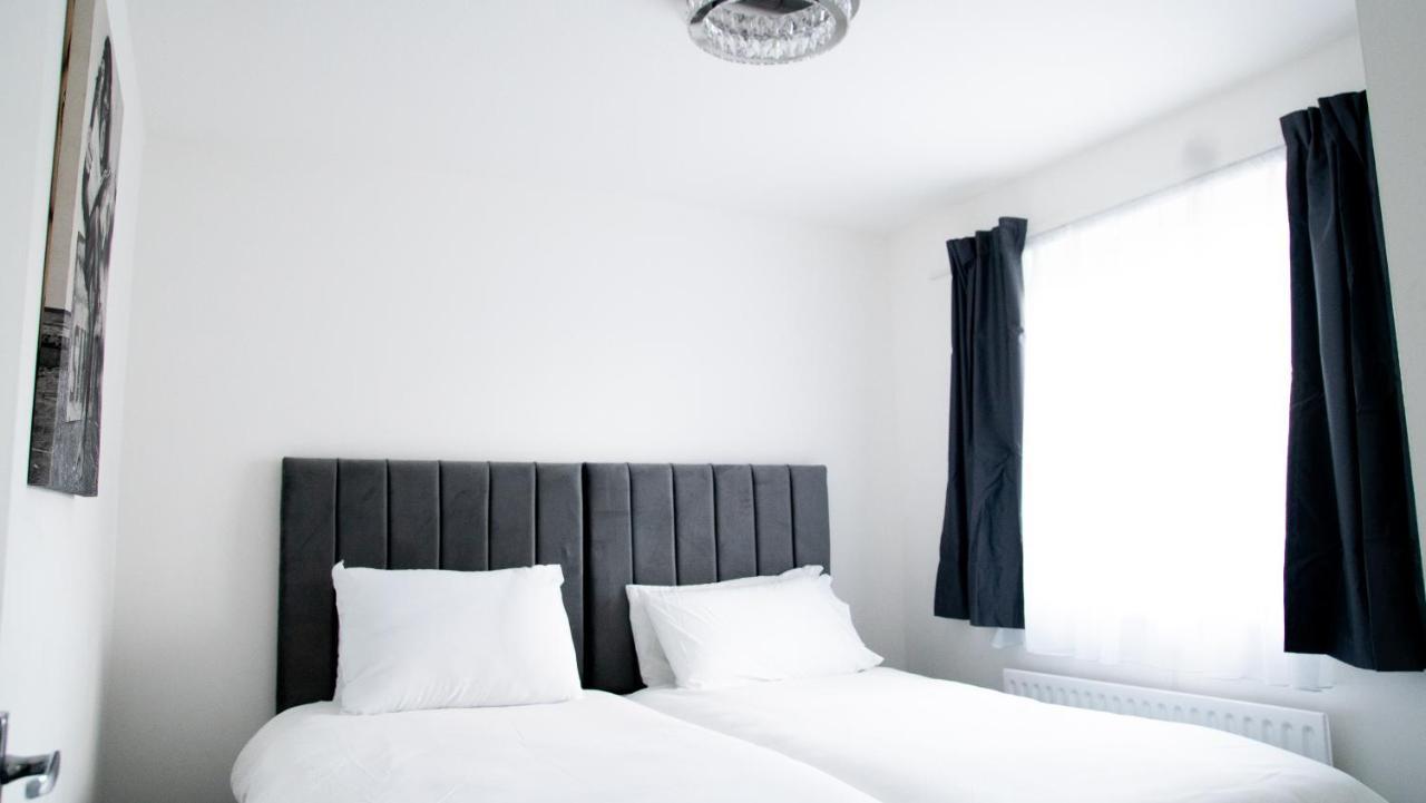 Service Leeds (West Yorkshire)