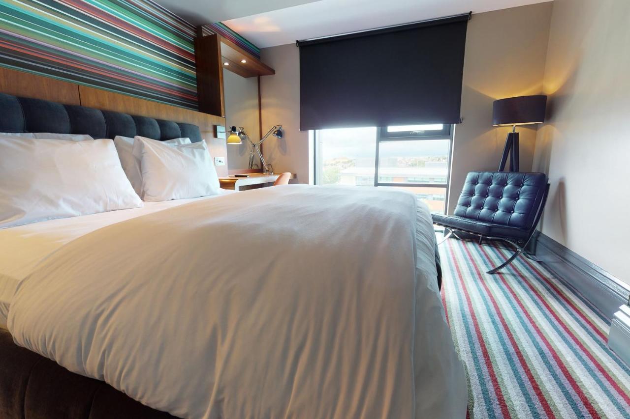 Village Leeds South 4*