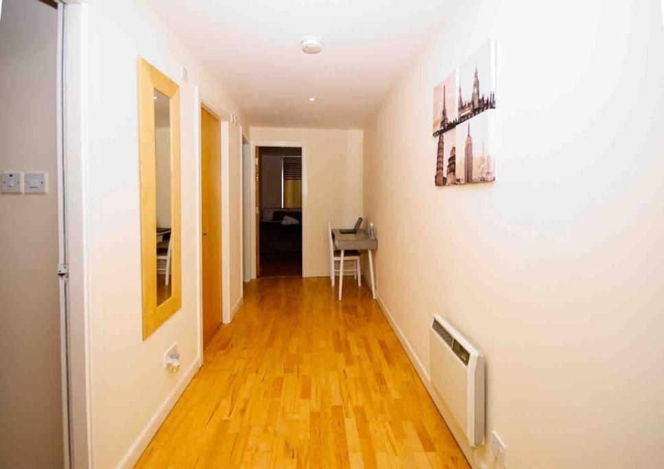 Superb Balconied 2bedroom Flat In Heart Of Centre * Leeds (West Yorkshire)