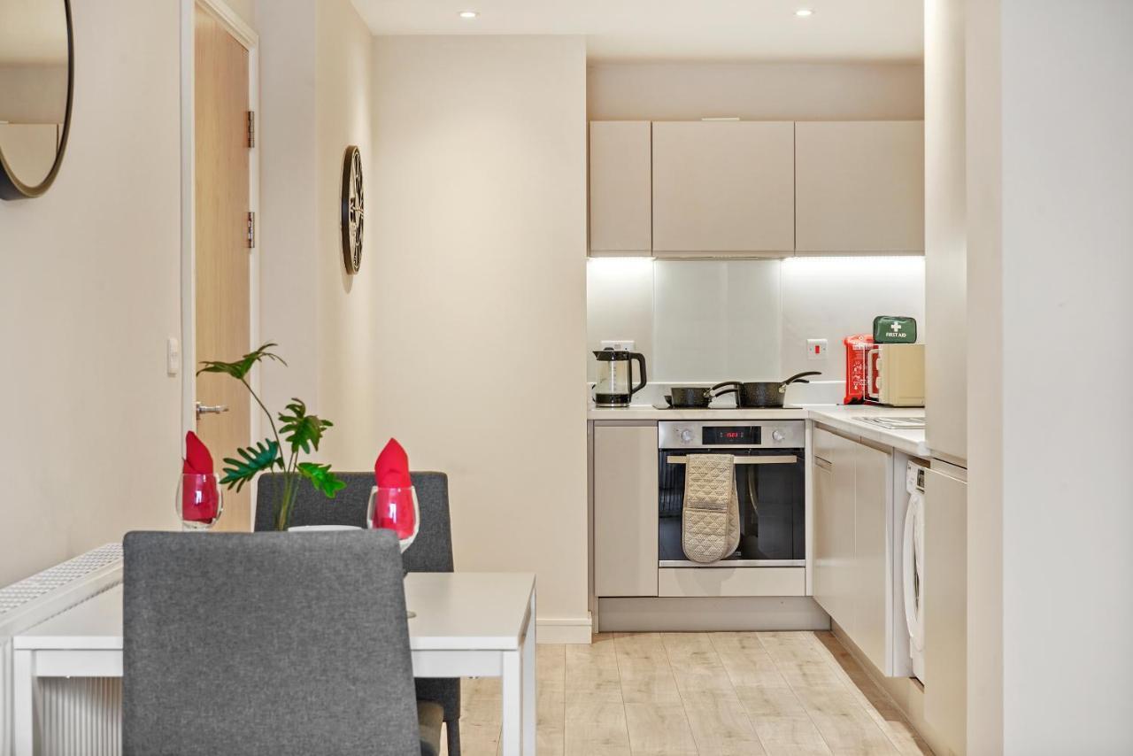 Beautiful Boutique Gem In Leeds - Sleeps 2 Apartment *