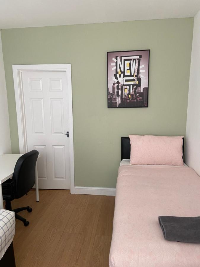 *modern 1 Bedroom Next To Centre* Apartment Leeds (West Yorkshire)