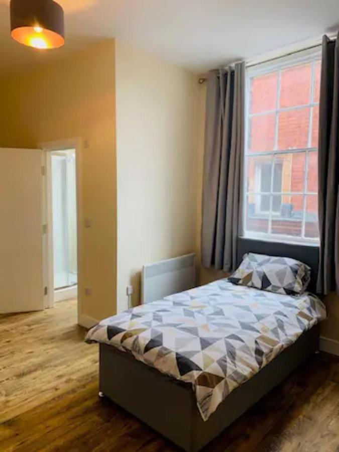 8 Fish Street, Budget Centre Accomodation Apartment