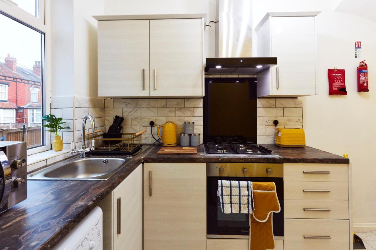 Away From Entire 2 Bedroom House Guest house