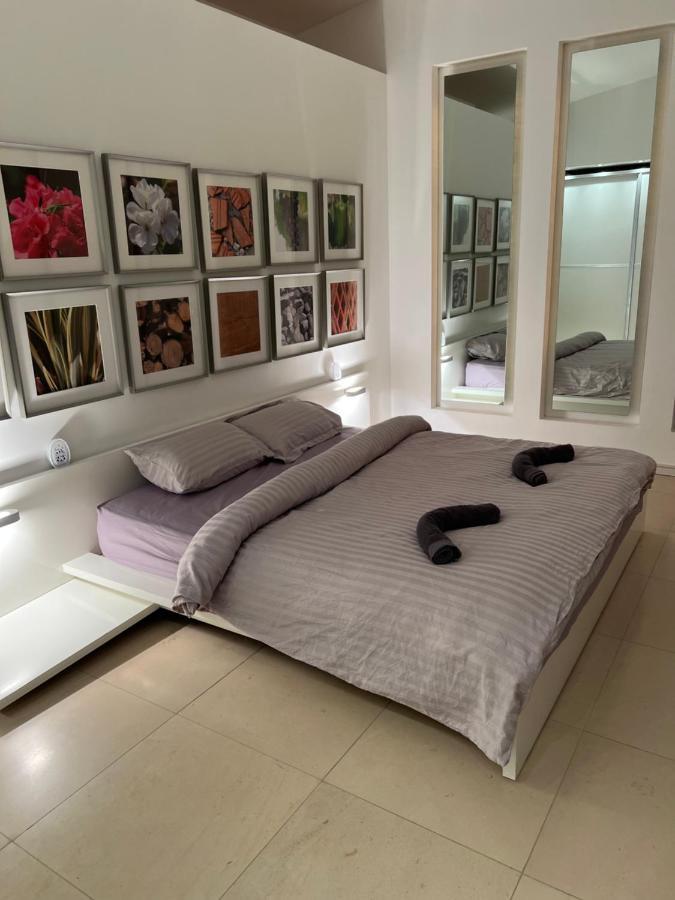 Apartment Luxury 2 Bedroom Centre Penthouse *