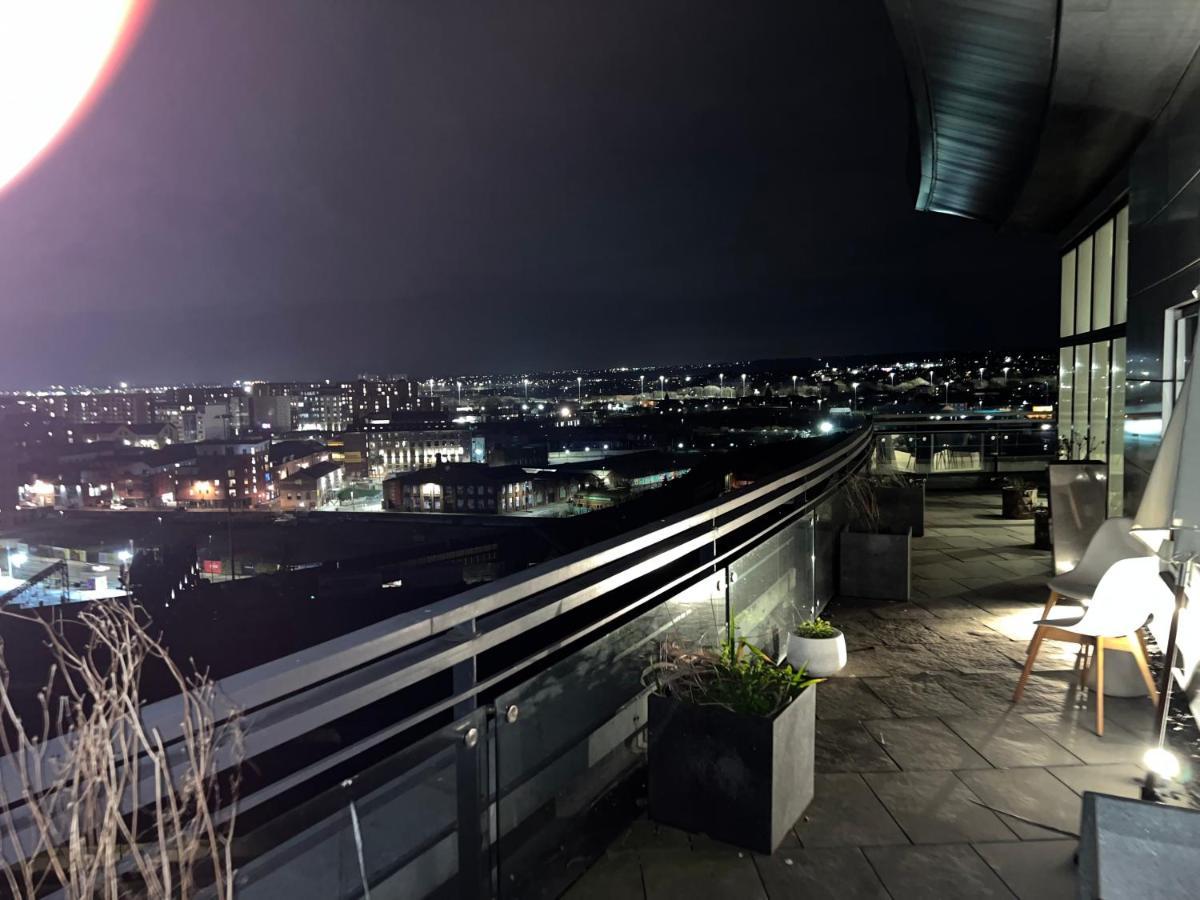 Apartment Luxury 2 Bedroom Centre Penthouse *