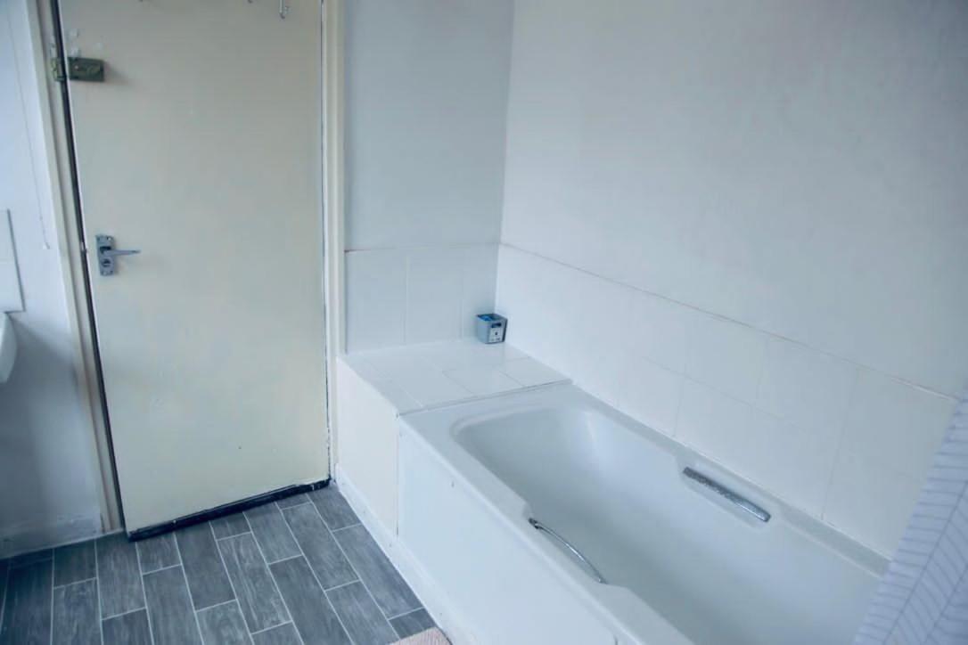 A Peaceful Double Bedroom In Leeds Leeds (West Yorkshire)