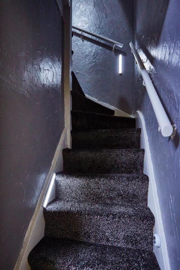Away From Entire 2 Bedroom House Guest house