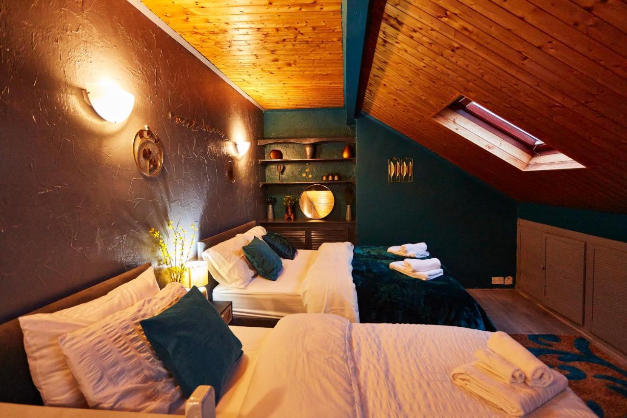 Away From Entire 2 Bedroom House Guest house Leeds (West Yorkshire)
