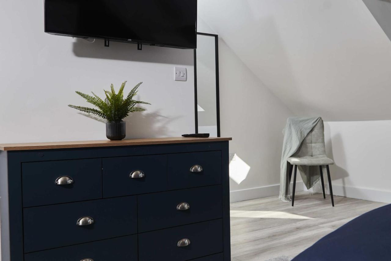 Homebird - The Willows Leeds (West Yorkshire)