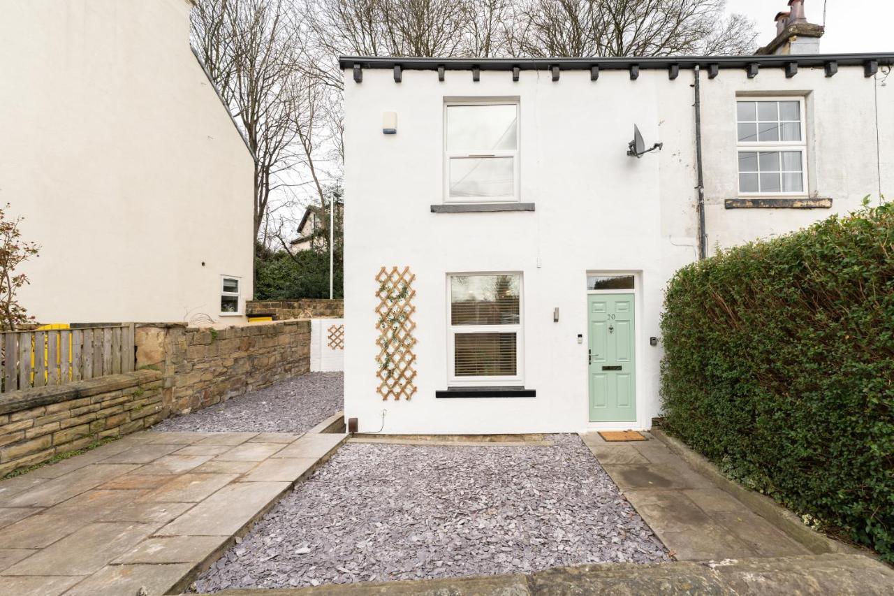 Peaceful Returns - 2 Bed House Near Roundhay Park *