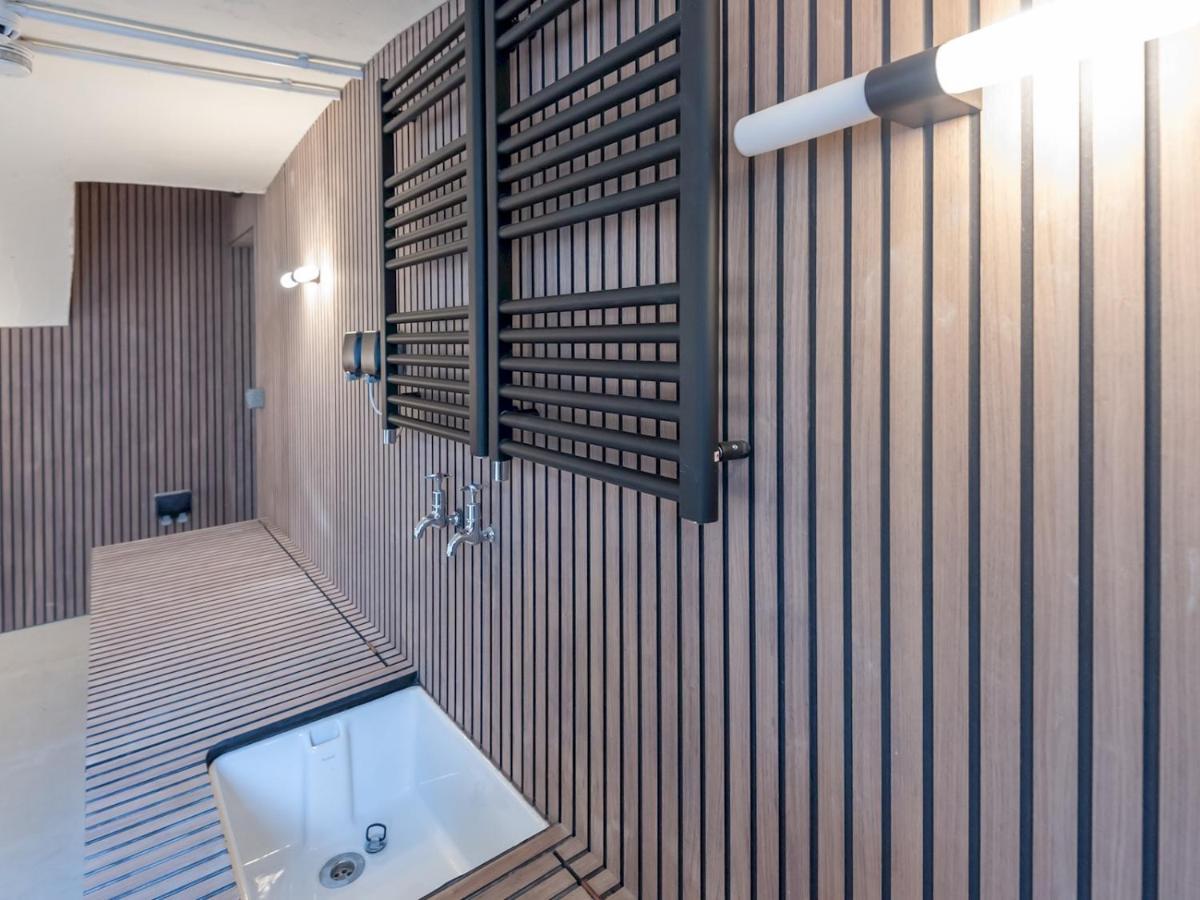 Luxury Pad Leeds Centre With Hot Tub Pass The Keys *