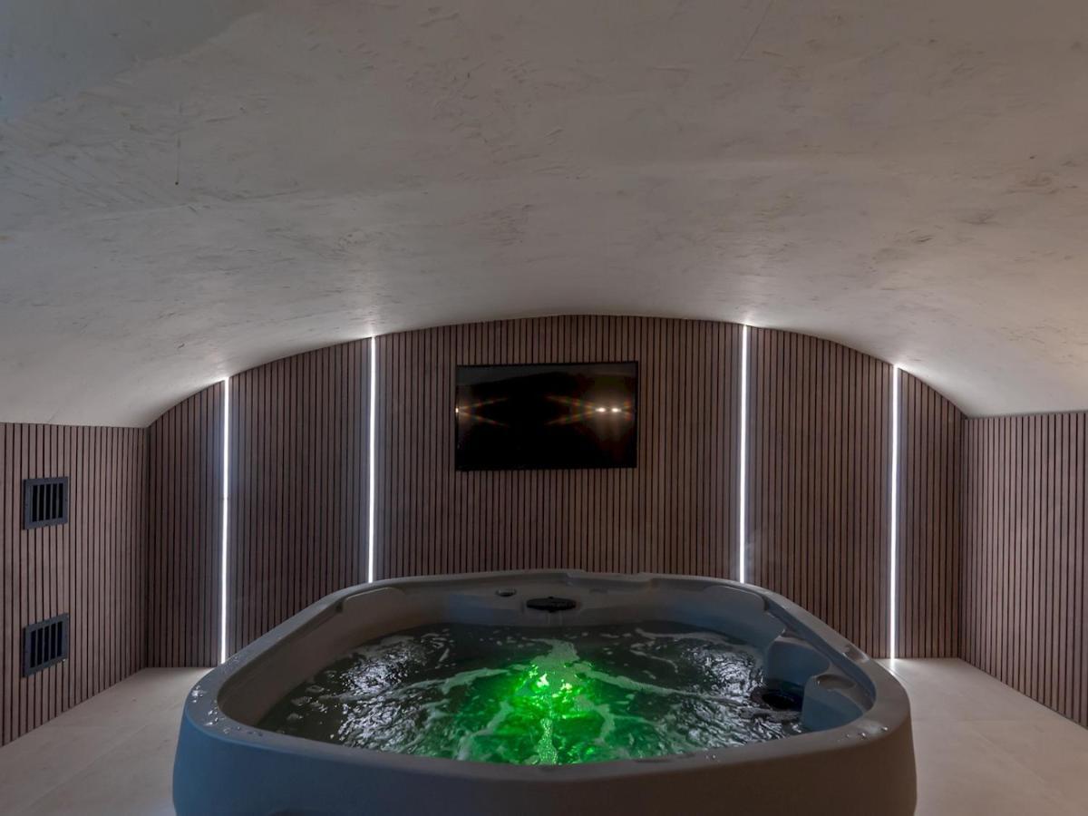 Apartment Luxury Pad Leeds Centre With Hot Tub Pass The Keys Leeds (West Yorkshire)