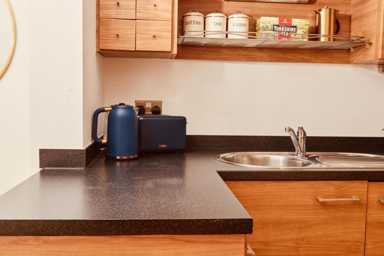 Apartment Deluxe Apt, River Canal View& Free Parking! *