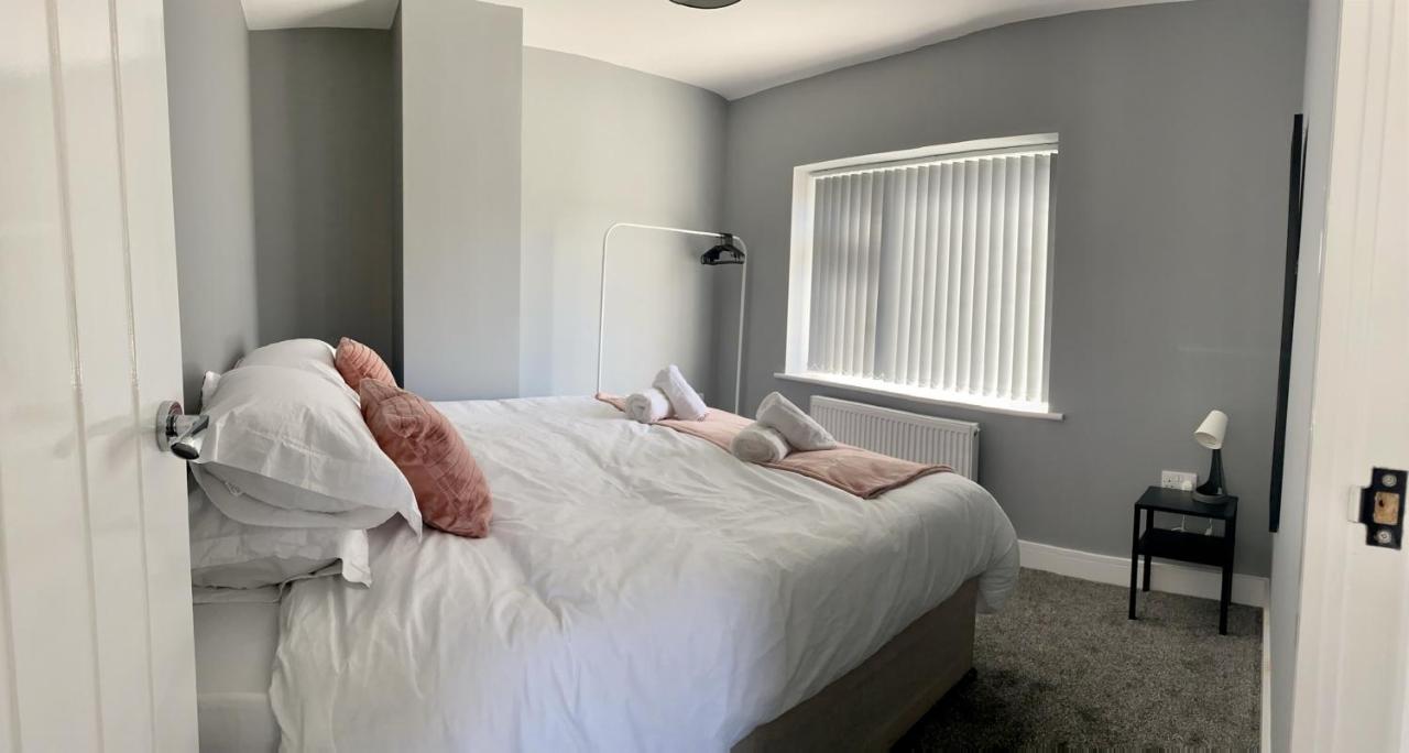 Gateway Getaway In Horsforth Sleeps 7 * Leeds (West Yorkshire)