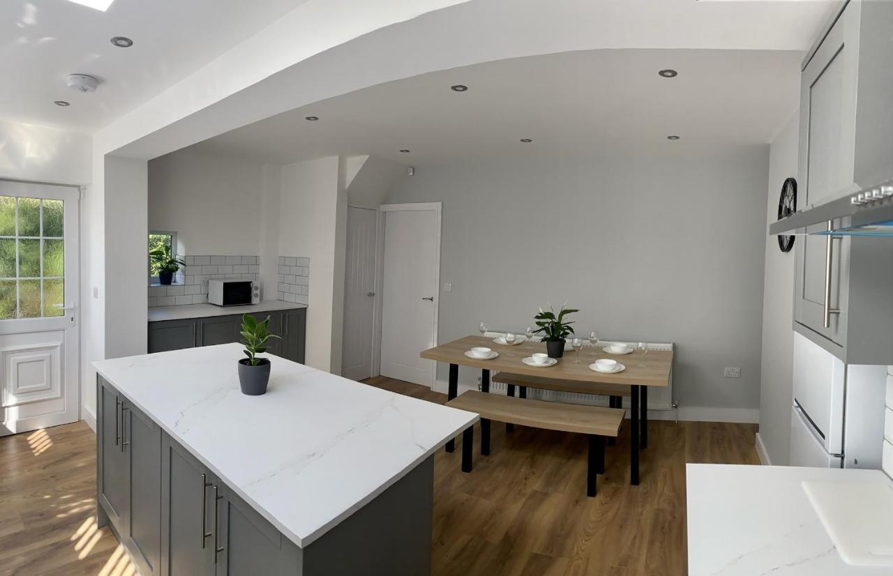 Holiday home Gateway Getaway In Horsforth Sleeps 7