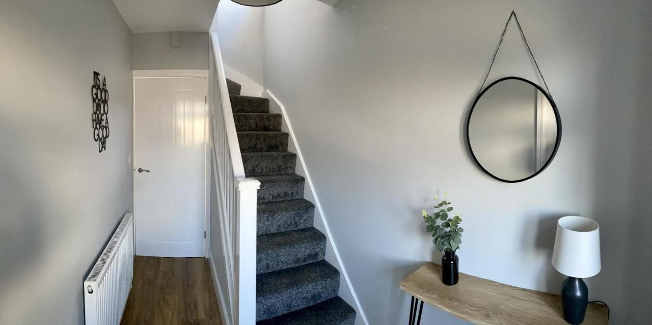 Gateway Getaway In Horsforth Sleeps 7 Holiday home Leeds (West Yorkshire)