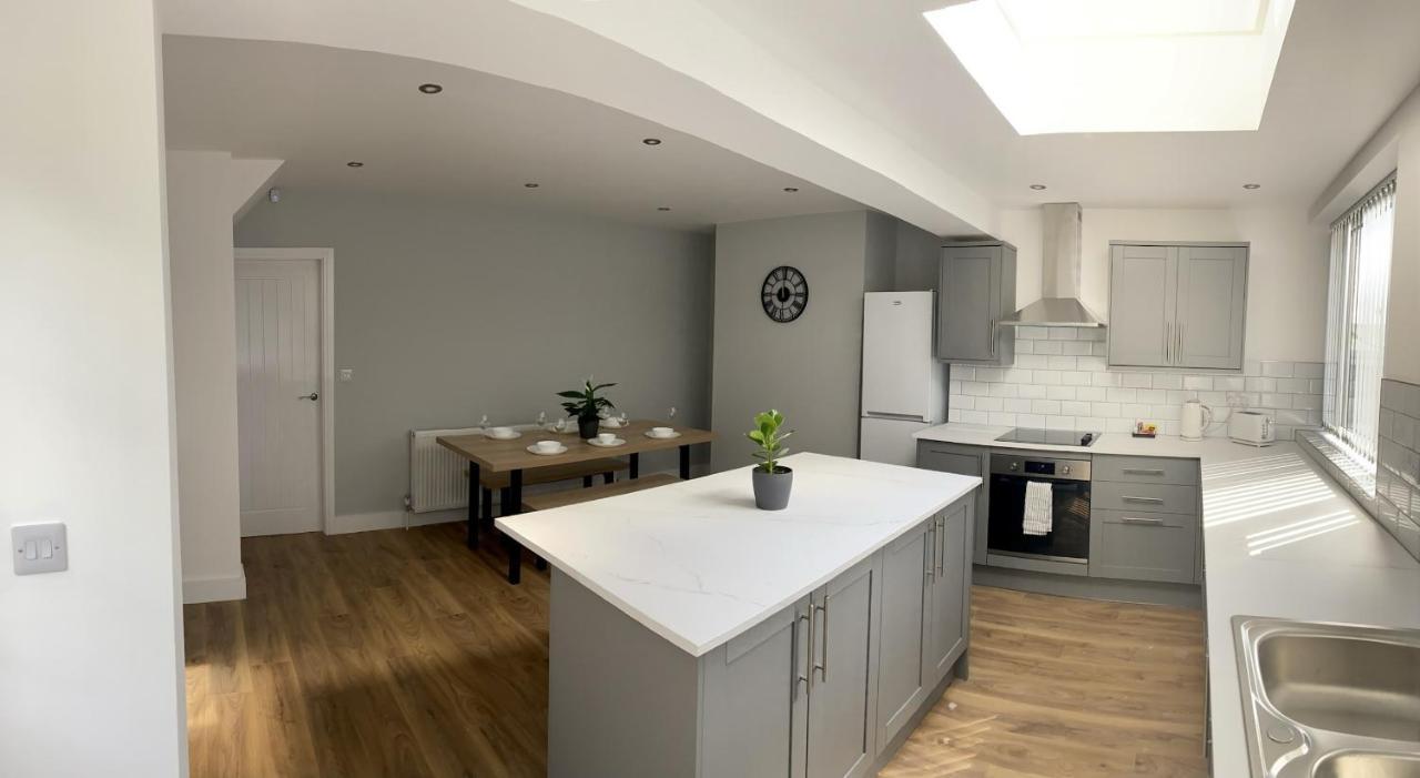 Holiday home Gateway Getaway In Horsforth Sleeps 7