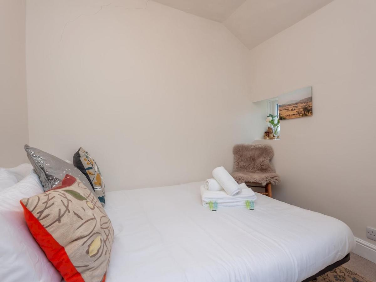 Pass The Keys Wonky With Amazing Garden Holiday home *