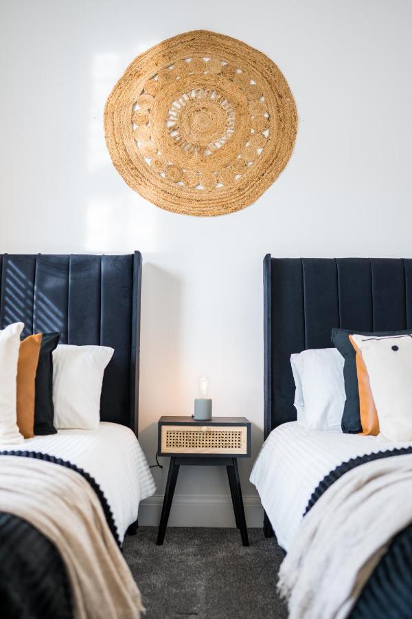 Kandaka-peaceful House Leeds (West Yorkshire)
