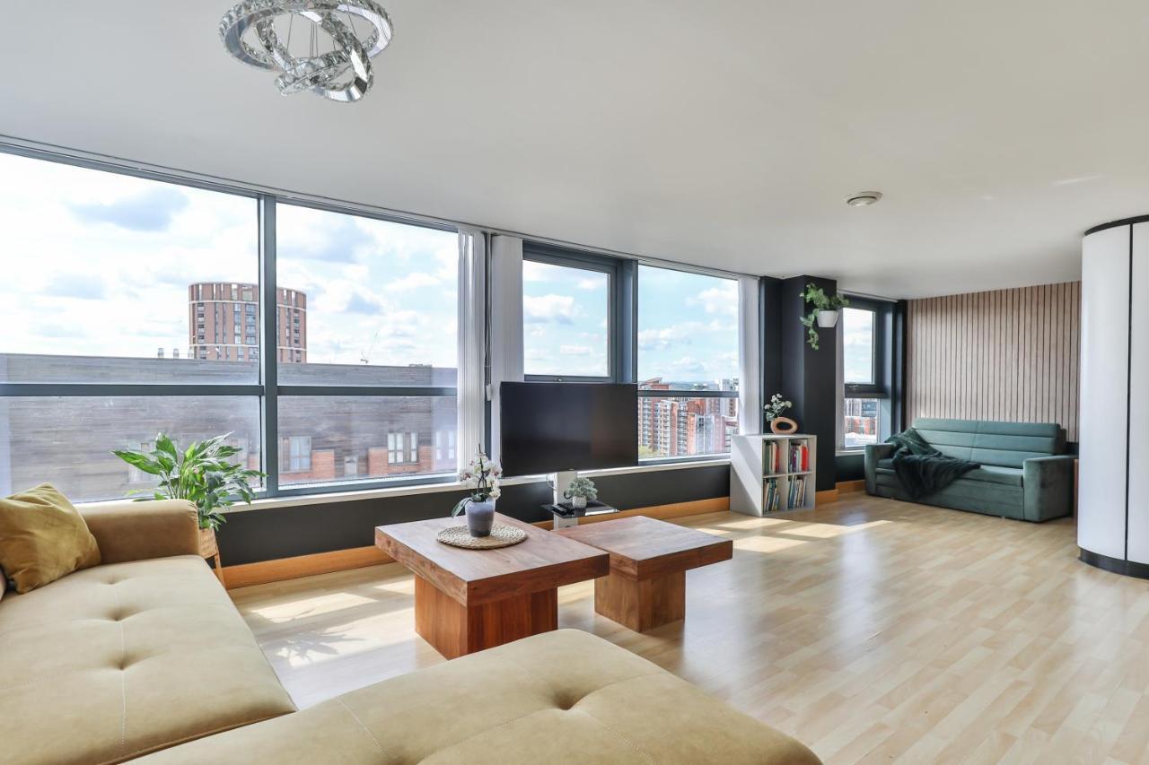 Leeds Most Stunning Penthouse! - Sleeps 8 Apartment