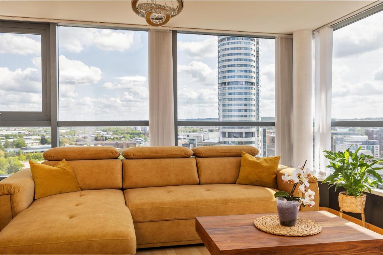 Leeds Most Stunning Penthouse! - Sleeps 8 Apartment Leeds (West Yorkshire)