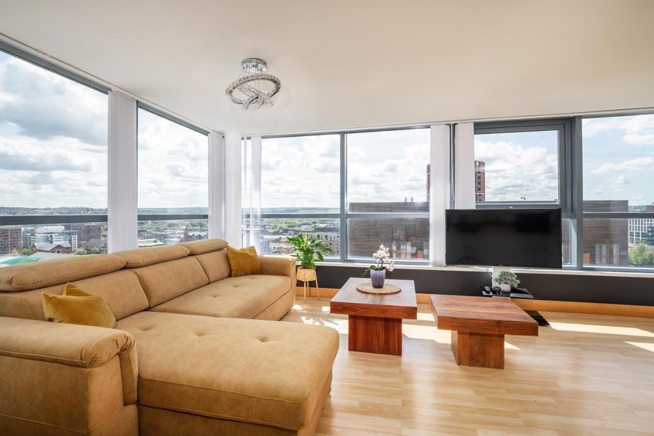 Leeds Most Stunning Penthouse! - Sleeps 8 Apartment