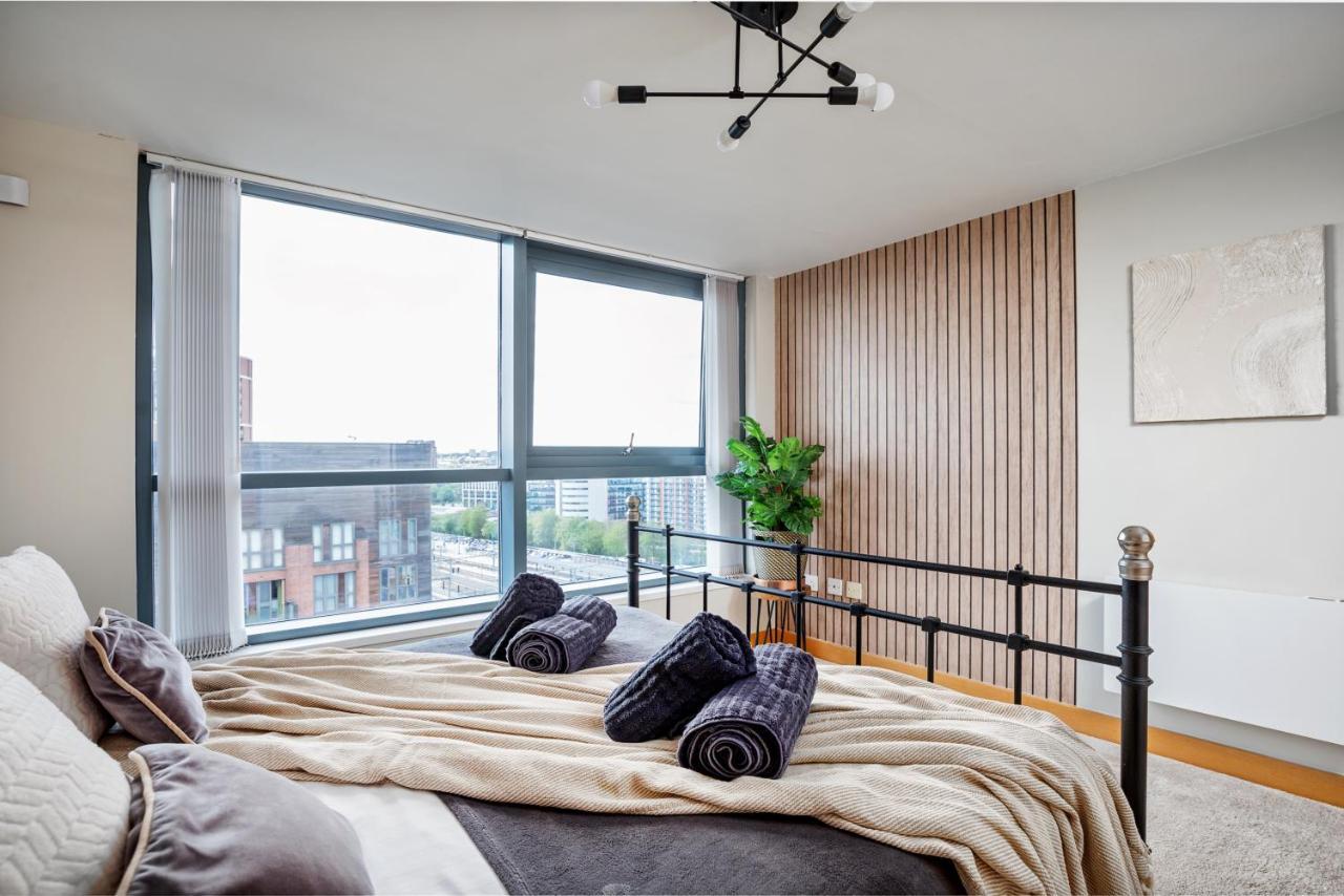 Apartment Leeds Most Stunning Penthouse! - Sleeps 8 *