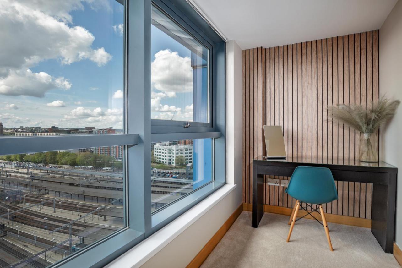 Leeds Most Stunning Penthouse! - Sleeps 8 *