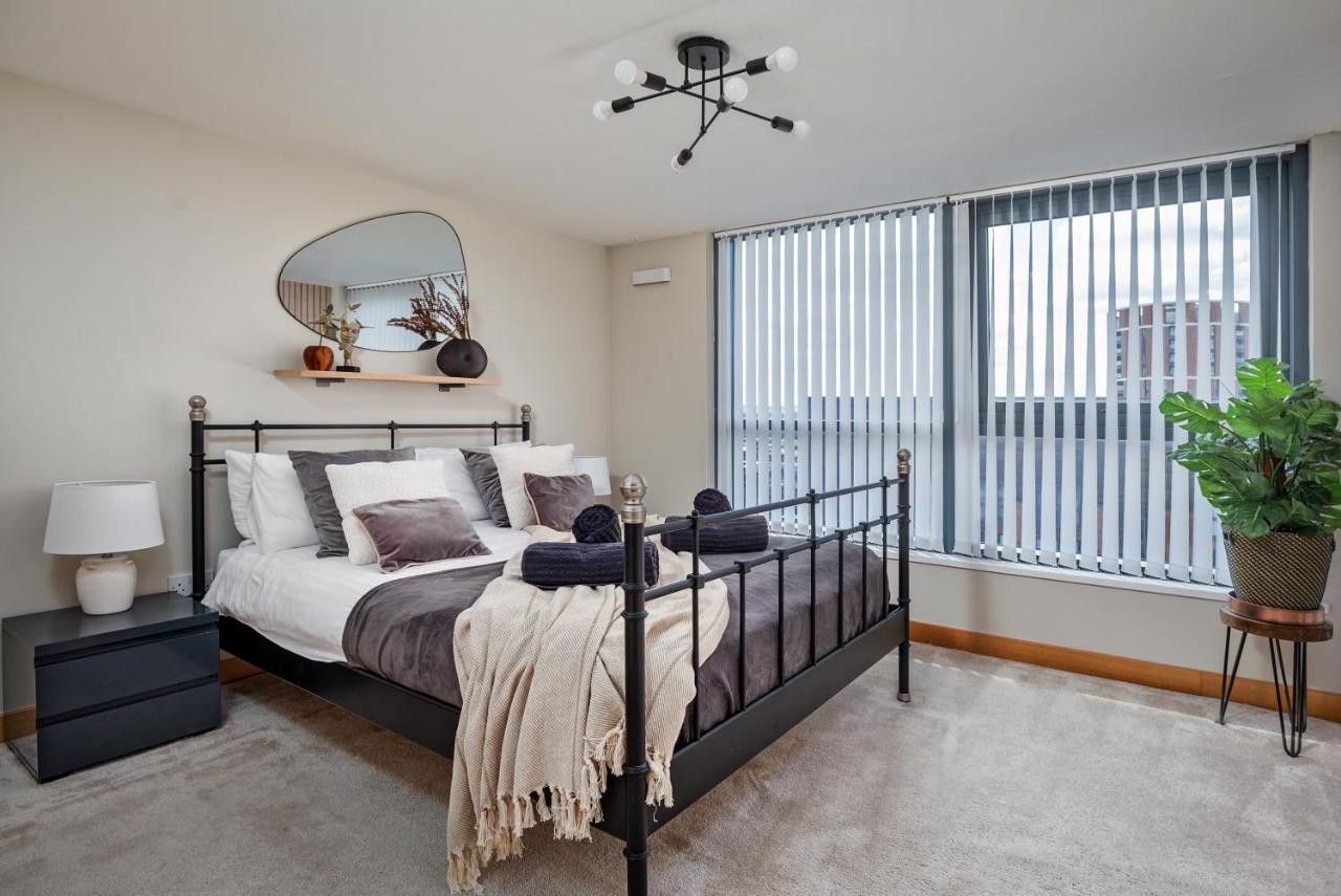 Leeds Most Stunning Penthouse! - Sleeps 8 Apartment Leeds (West Yorkshire)