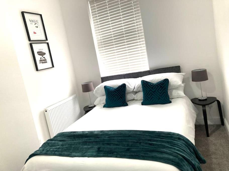 Queen Liz Holiday home