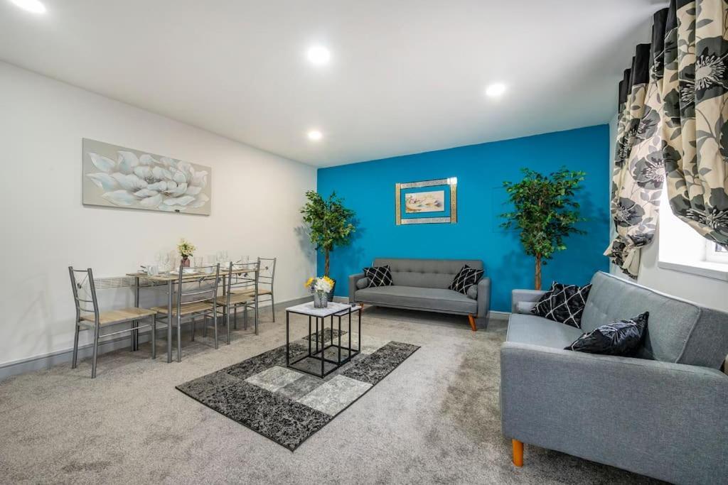 *2a* Ground Floor House Setup For Your Amazing & Relaxed + Free Parking + Free Fast Wifi Holiday home Leeds (West Yorkshire)
