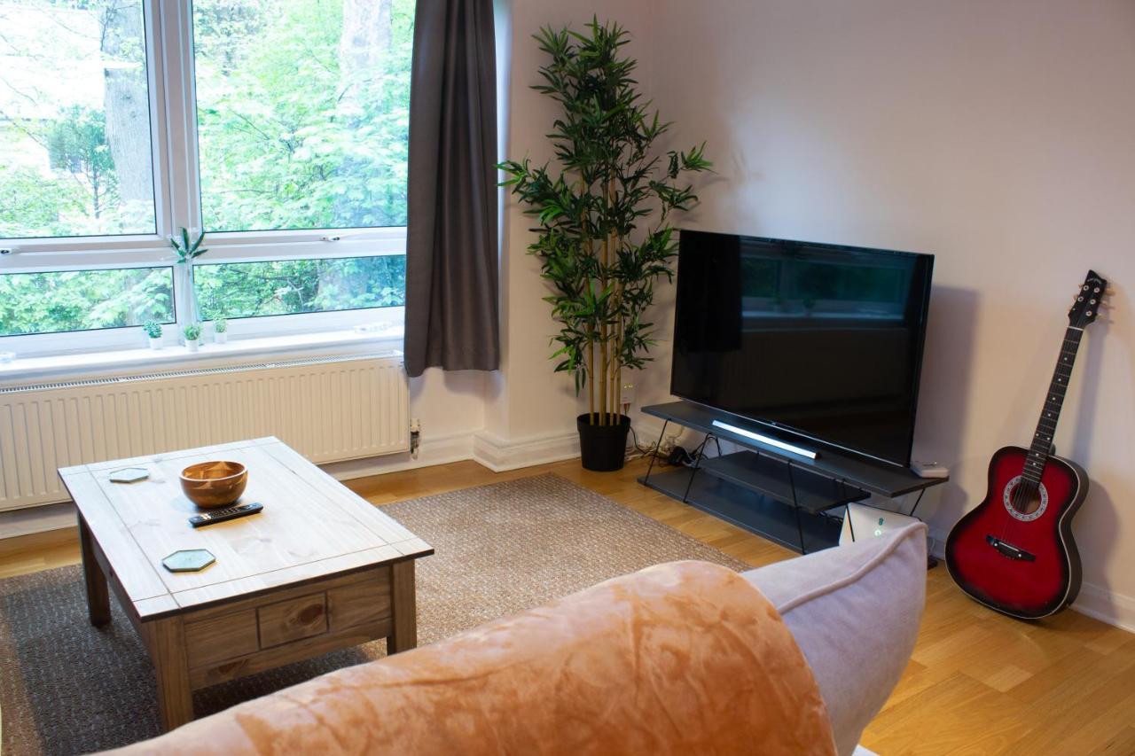 Apartment Stylish 2bed Apt In Leeds - Free Parking! *