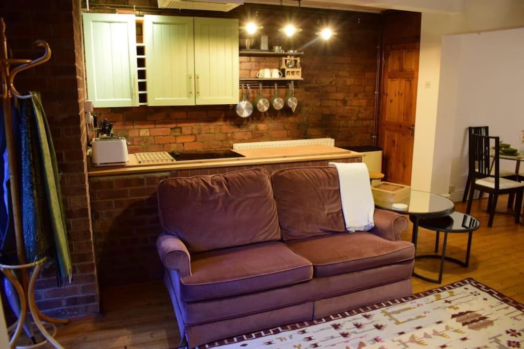 Apartment Rock -near Centre-free On Street Parking-free Wi-fi Leeds (West Yorkshire)