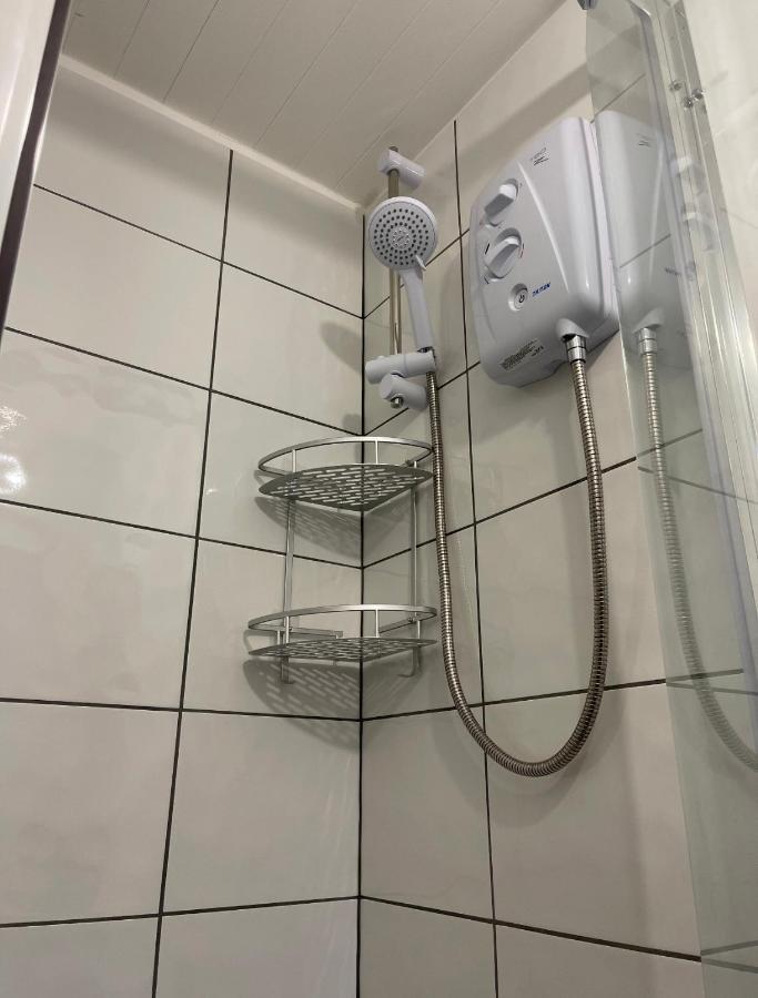 Unique Duplex Free Parking Free Wi-fi 6 Minutes From Leeds Centre Apartment