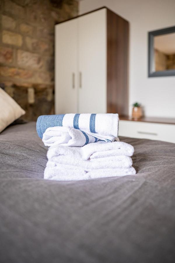 Bv Charming With Free Private Parking, 10 Minutes From Town Centre