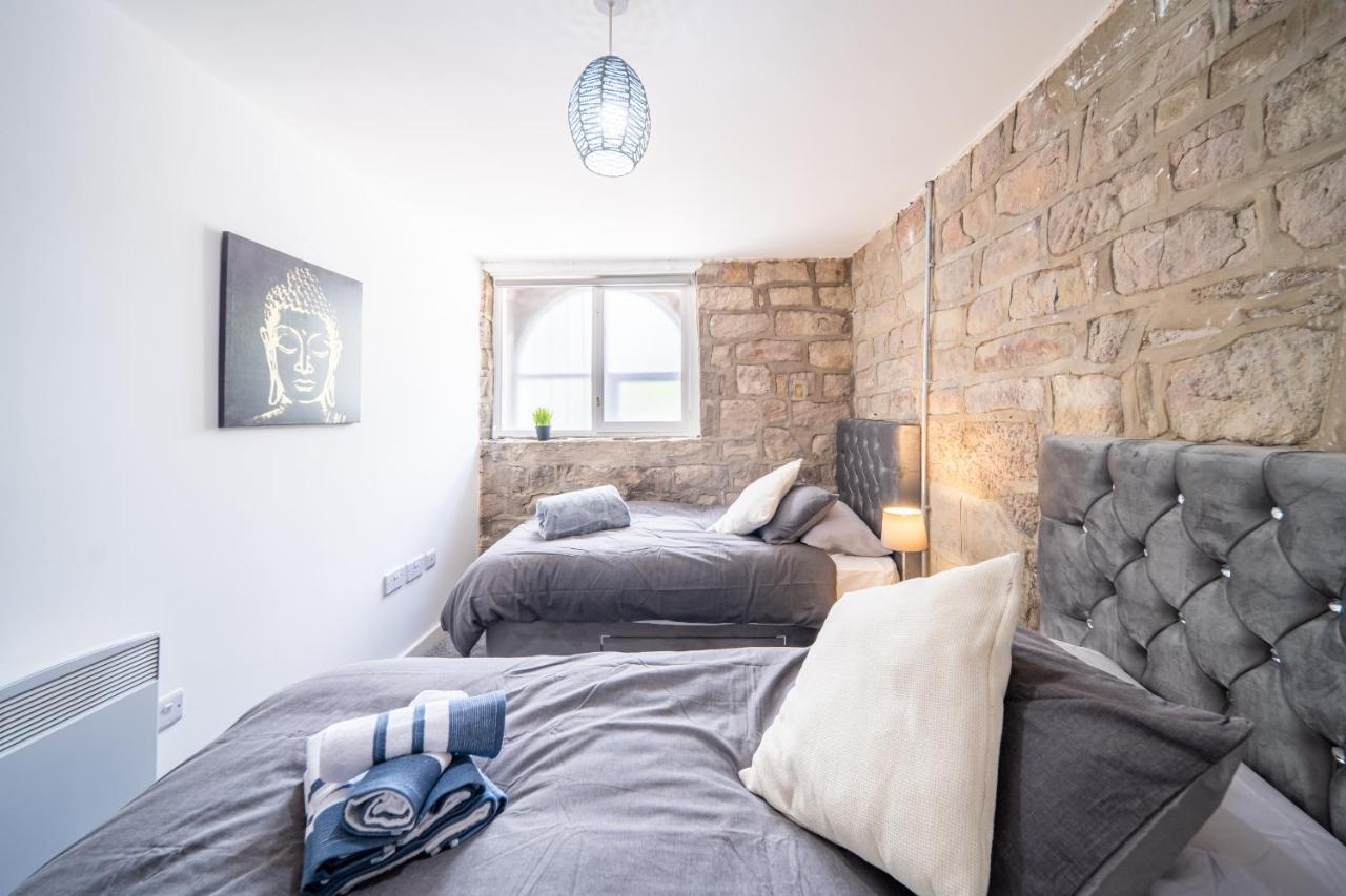 Apartment Bv Charming With Free Private Parking, 10 Minutes From Town Centre Leeds (West Yorkshire)