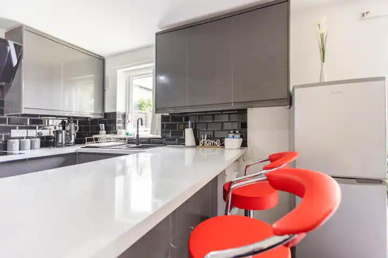 Holiday home Mordenised 2 Bedroom House Close To City Centre