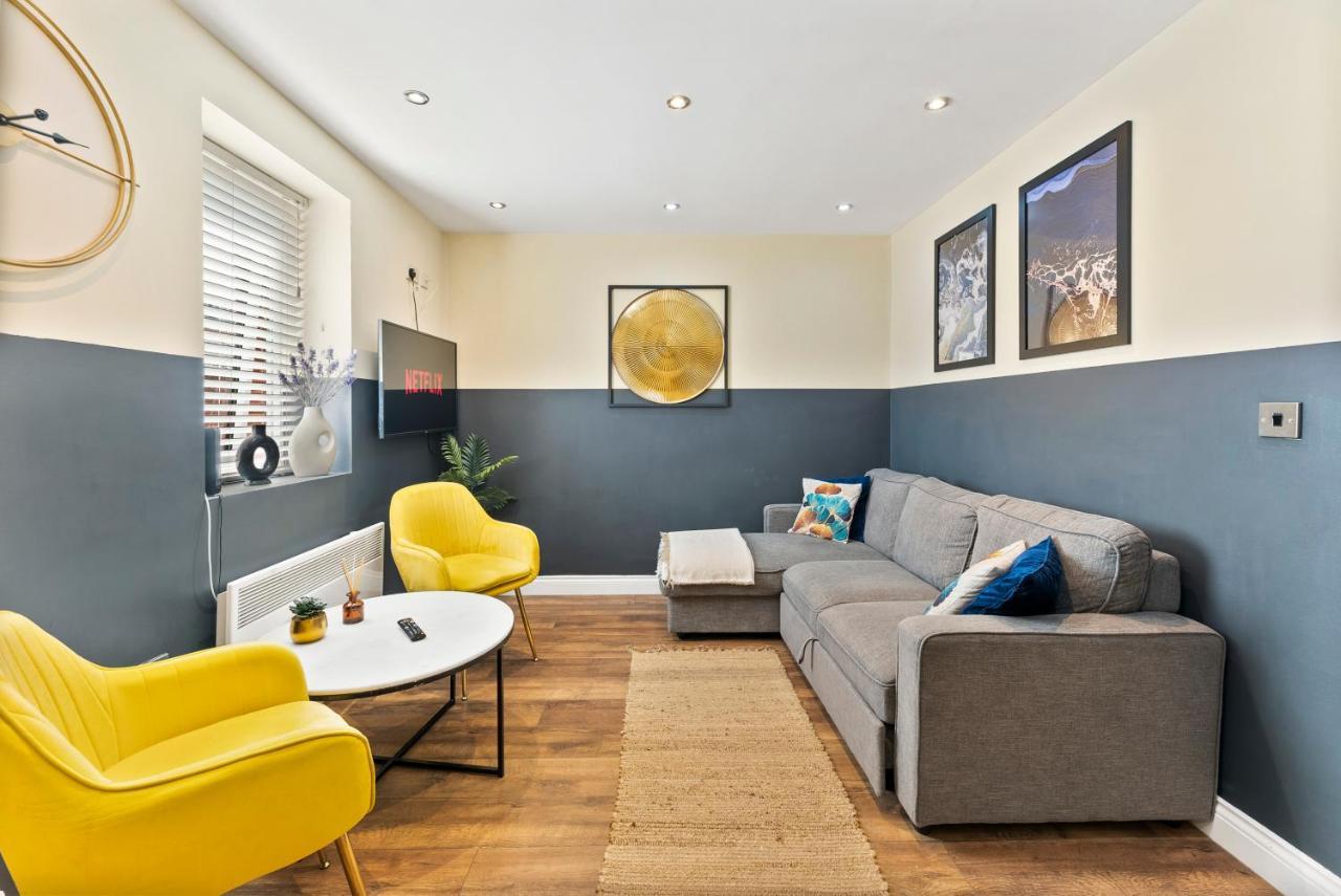 Central Leeds Gem - Parking - Sleeps 6 *