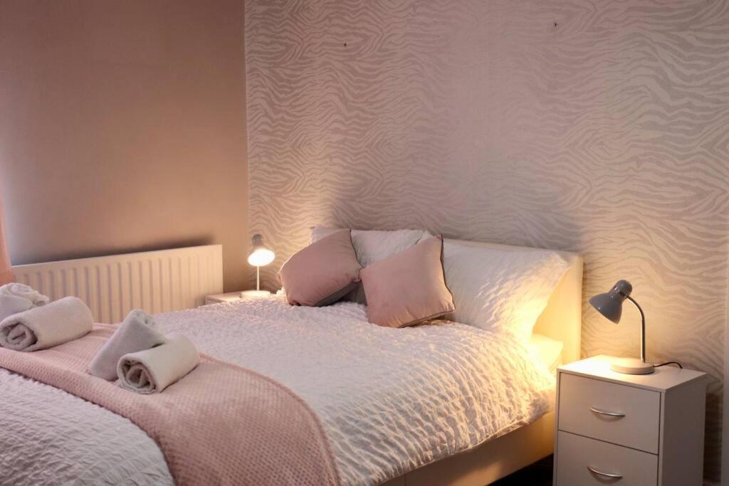 Elegant Free Wifi & Parking Apartment *