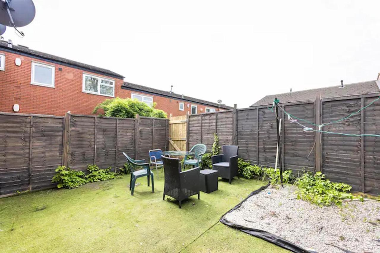 Mordenised 2 Bedroom House Close To City Centre Holiday home Leeds (West Yorkshire)
