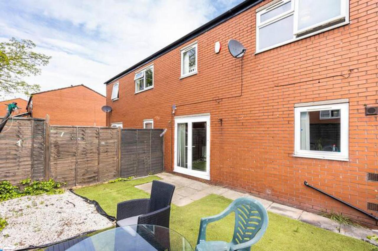 Mordenised 2 Bedroom House Close To City Centre * Leeds (West Yorkshire)