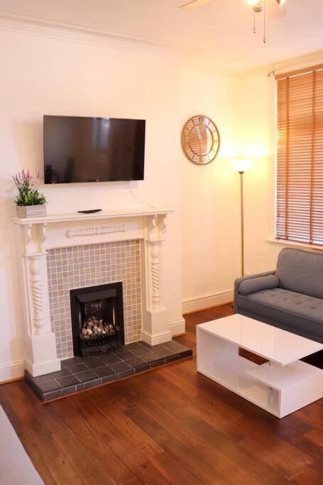 Apartment Elegant Free Wifi & Parking Leeds (West Yorkshire)