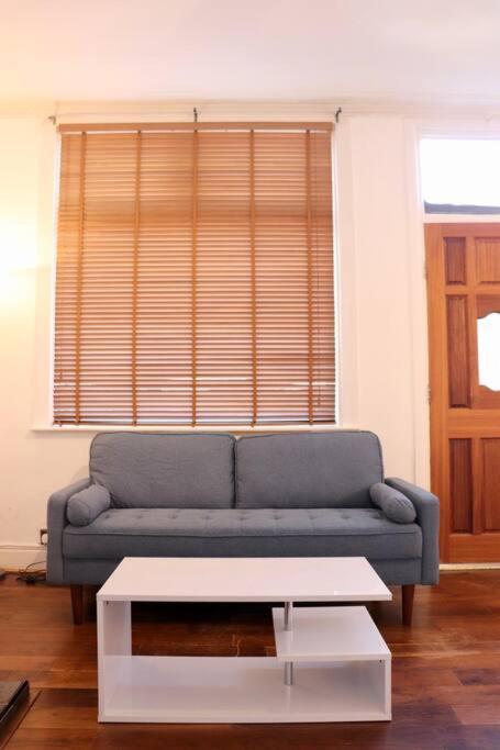 Elegant Free Wifi & Parking Leeds (West Yorkshire)