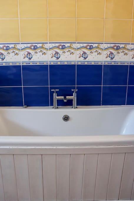 Apartment Elegant Free Wifi & Parking Leeds (West Yorkshire)