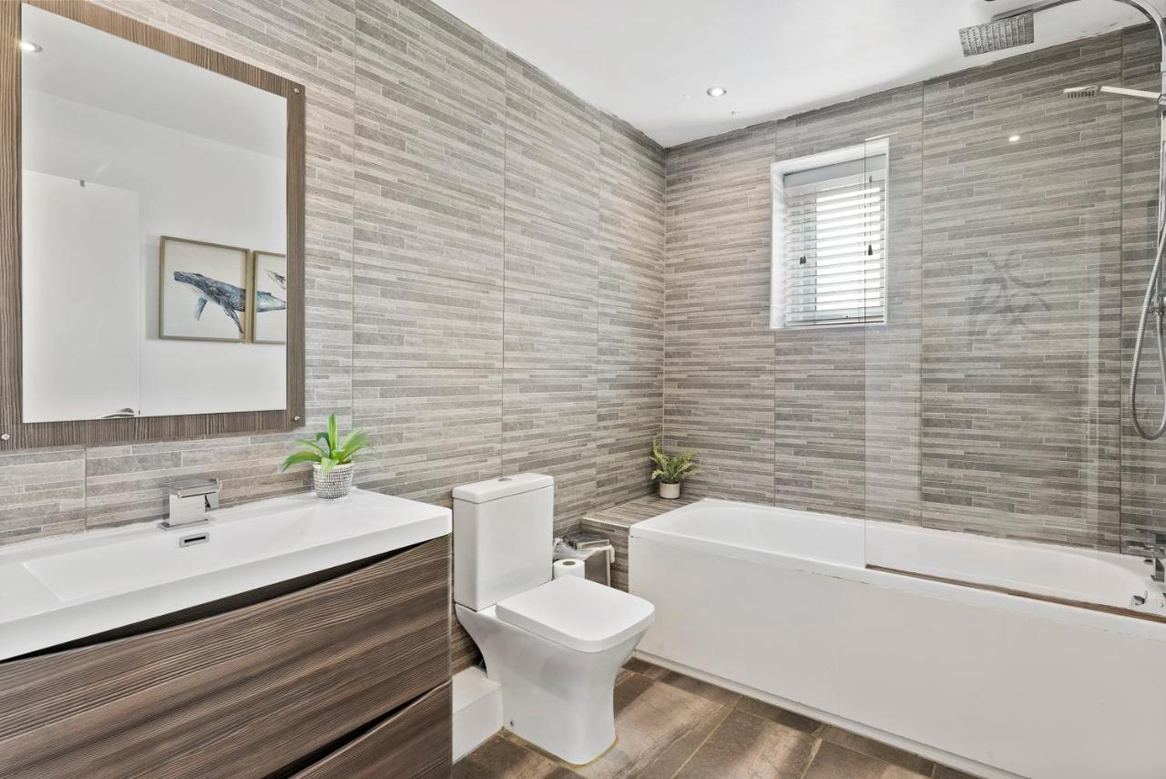 Apartment Central Leeds Gem - Parking - Sleeps 6